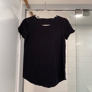 Lululemon T-shirt